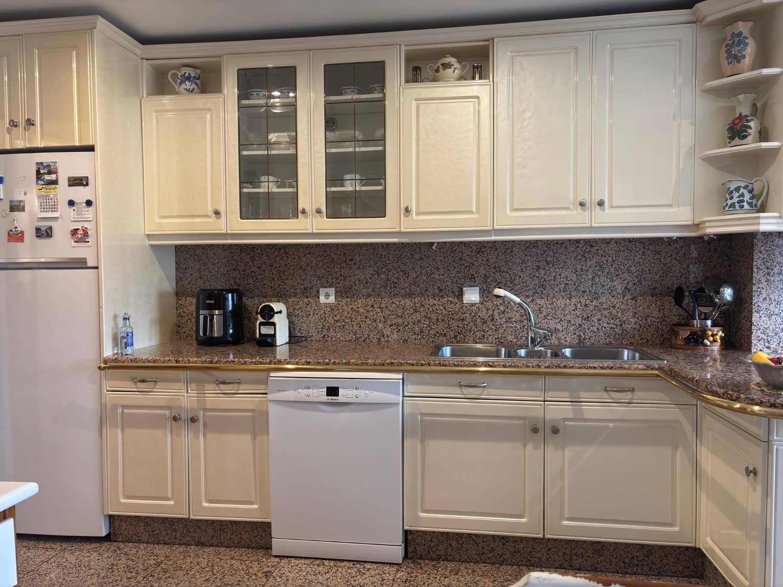 3 sypialnia Mieszkanie na sprzedaż w Ponferrada z garażem - 185 000 € (Ref: 9441393)