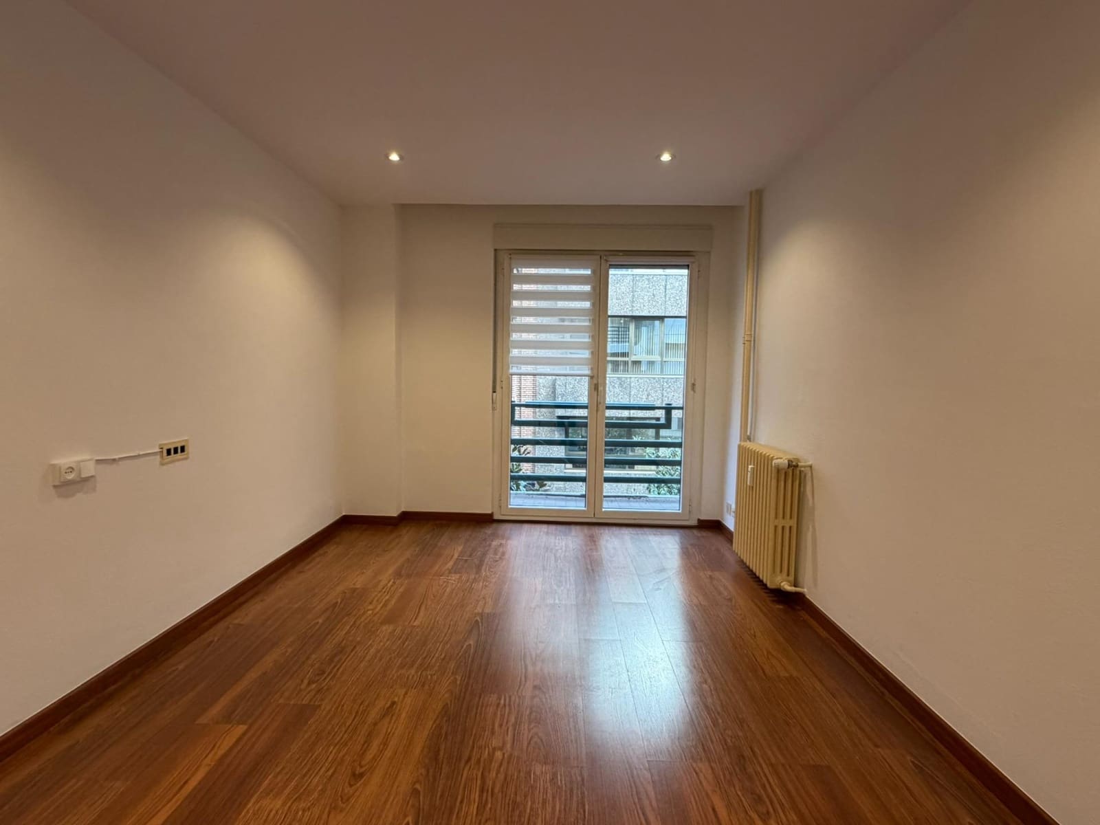 4 bedroom Flat for sale in Ponferrada with garage - € 195,000 (Ref: 9499756)