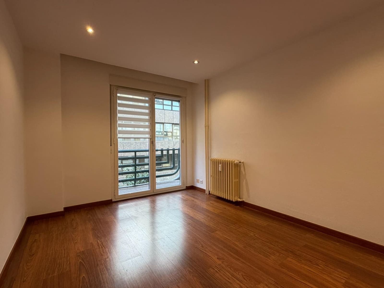 4 bedroom Flat for sale in Ponferrada with garage - € 195,000 (Ref: 9499756)