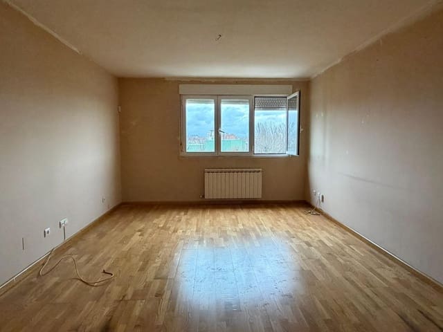 Appartement à vendre à San Andrés del Rabanedo avec garage - 112 000 € (Ref: 9524392)