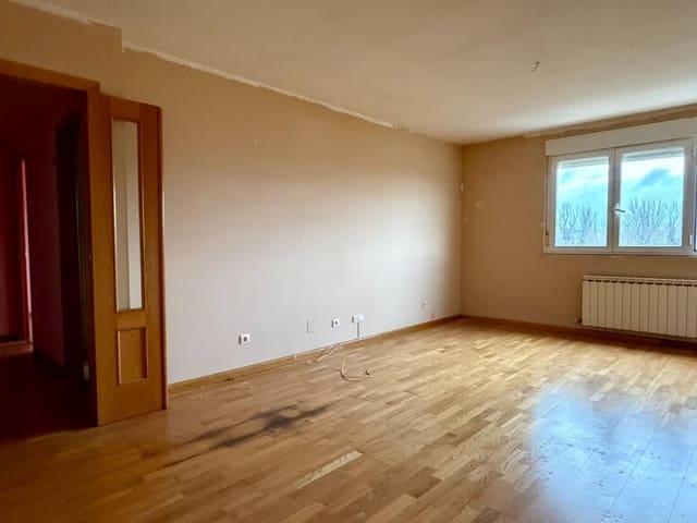 Appartement à vendre à San Andrés del Rabanedo avec garage - 112 000 € (Ref: 9524392)