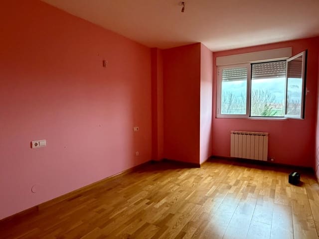 Appartement à vendre à San Andrés del Rabanedo avec garage - 112 000 € (Ref: 9524392)