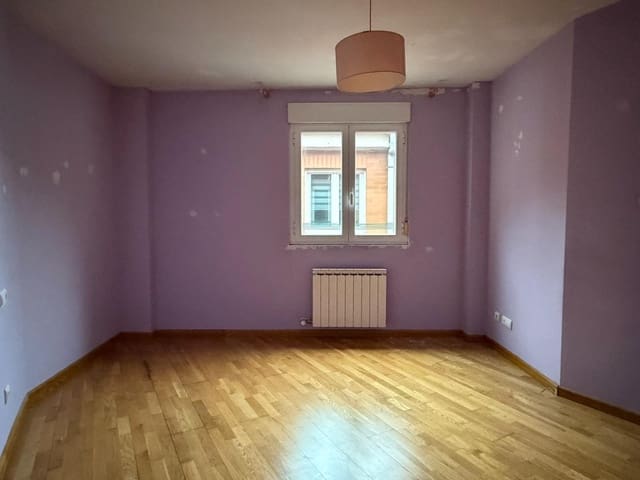 Appartement à vendre à San Andrés del Rabanedo avec garage - 112 000 € (Ref: 9524392)