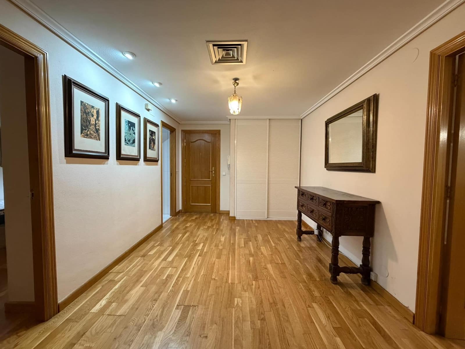 4 slaapkamer Flat te koop in Ponferrada met garage - € 240.000 (Ref: 9524393)