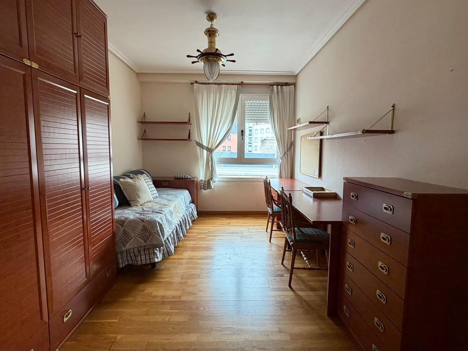 4 slaapkamer Flat te koop in Ponferrada met garage - € 240.000 (Ref: 9524393)