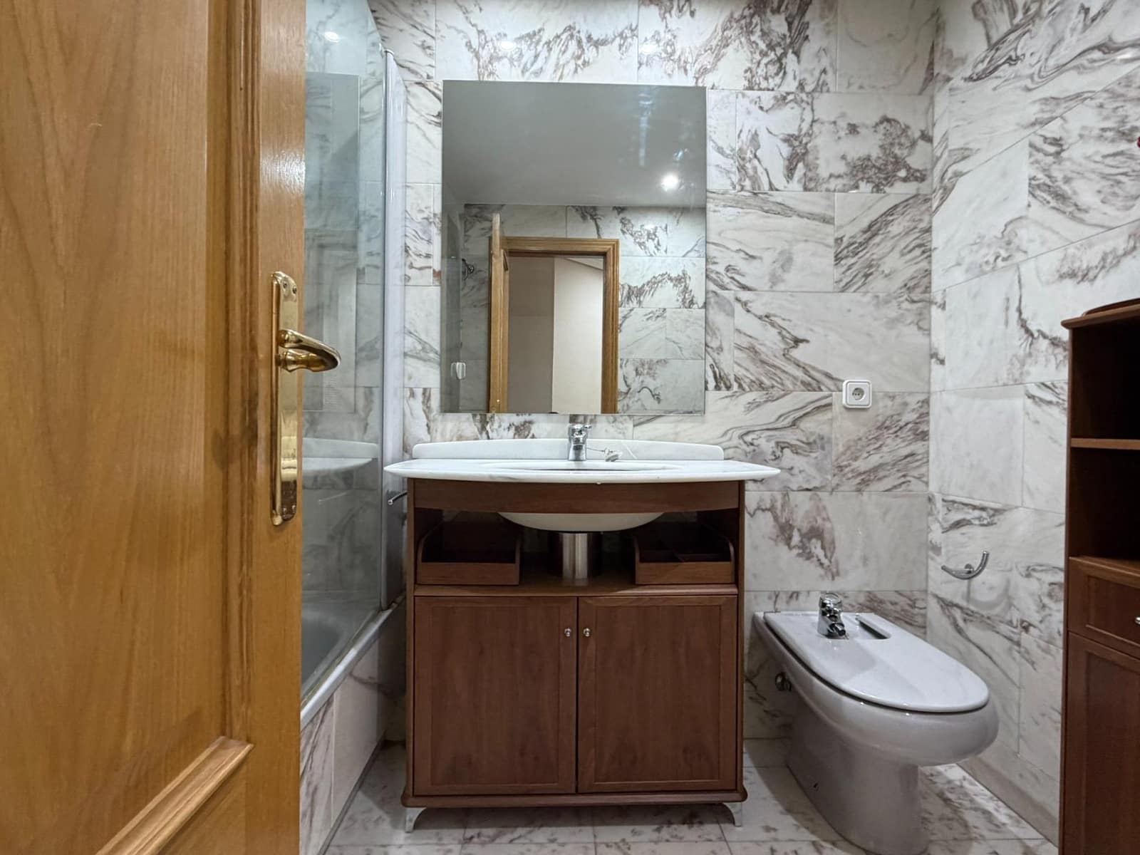 4 slaapkamer Flat te koop in Ponferrada met garage - € 240.000 (Ref: 9524393)