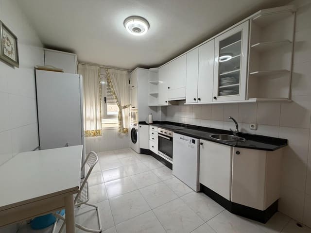 4 slaapkamer Flat te koop in Ponferrada met garage - € 240.000 (Ref: 9524393)