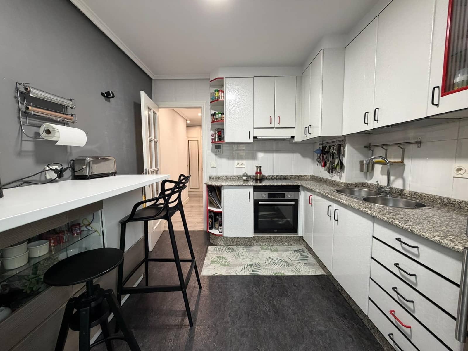 3 soveværelse Lejlighed til salg i Ponferrada med garage - € 135.000 (Ref: 9527778)