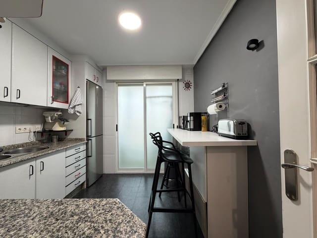 3 soveværelse Lejlighed til salg i Ponferrada med garage - € 135.000 (Ref: 9527778)