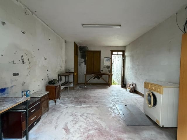 Garage for sale in Ponferrada - € 27,000 (Ref: 9543729)