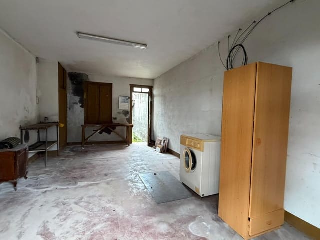 Garage for sale in Ponferrada - € 27,000 (Ref: 9543729)