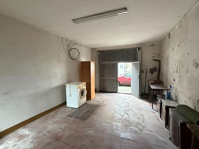 Garage for sale in Ponferrada - € 27,000 (Ref: 9543729)