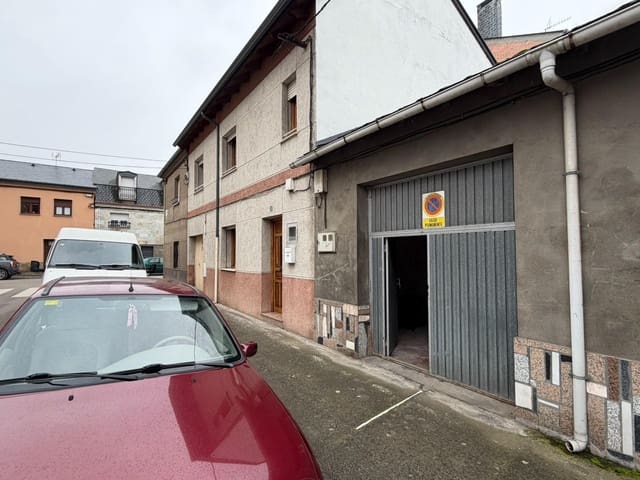 Garage for sale in Ponferrada - € 27,000 (Ref: 9543729)