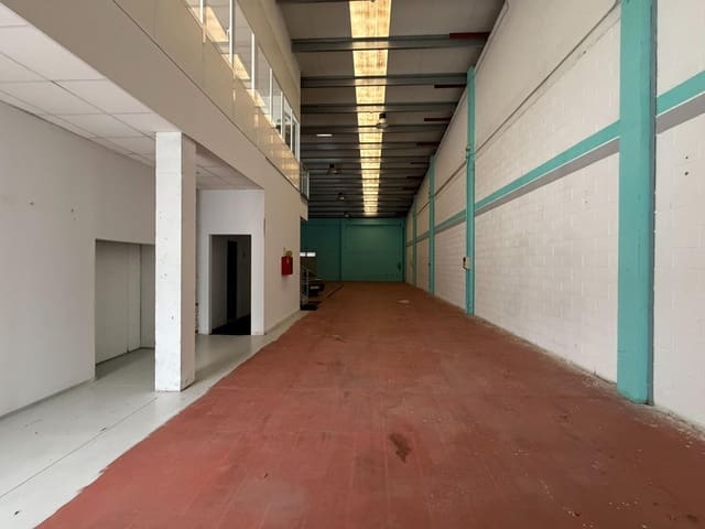 Bedrijf te huur in Ponferrada - € 1.400 (Ref: 9543730)