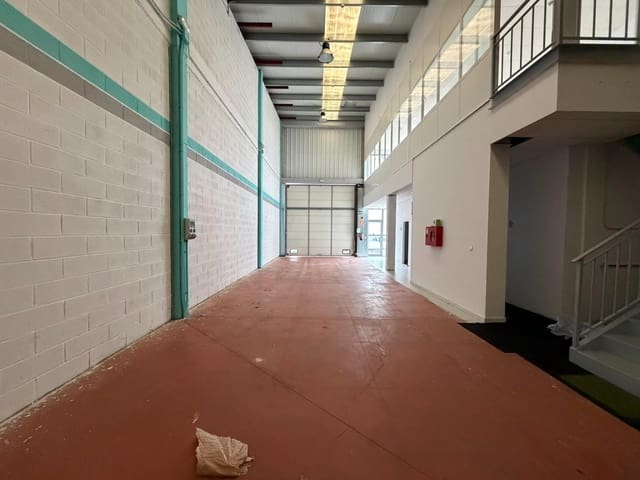 Bedrijf te huur in Ponferrada - € 1.400 (Ref: 9543730)