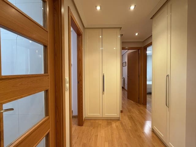 2 bedroom Apartment for rent in Ponferrada with garage - € 600 (Ref: 9561898)