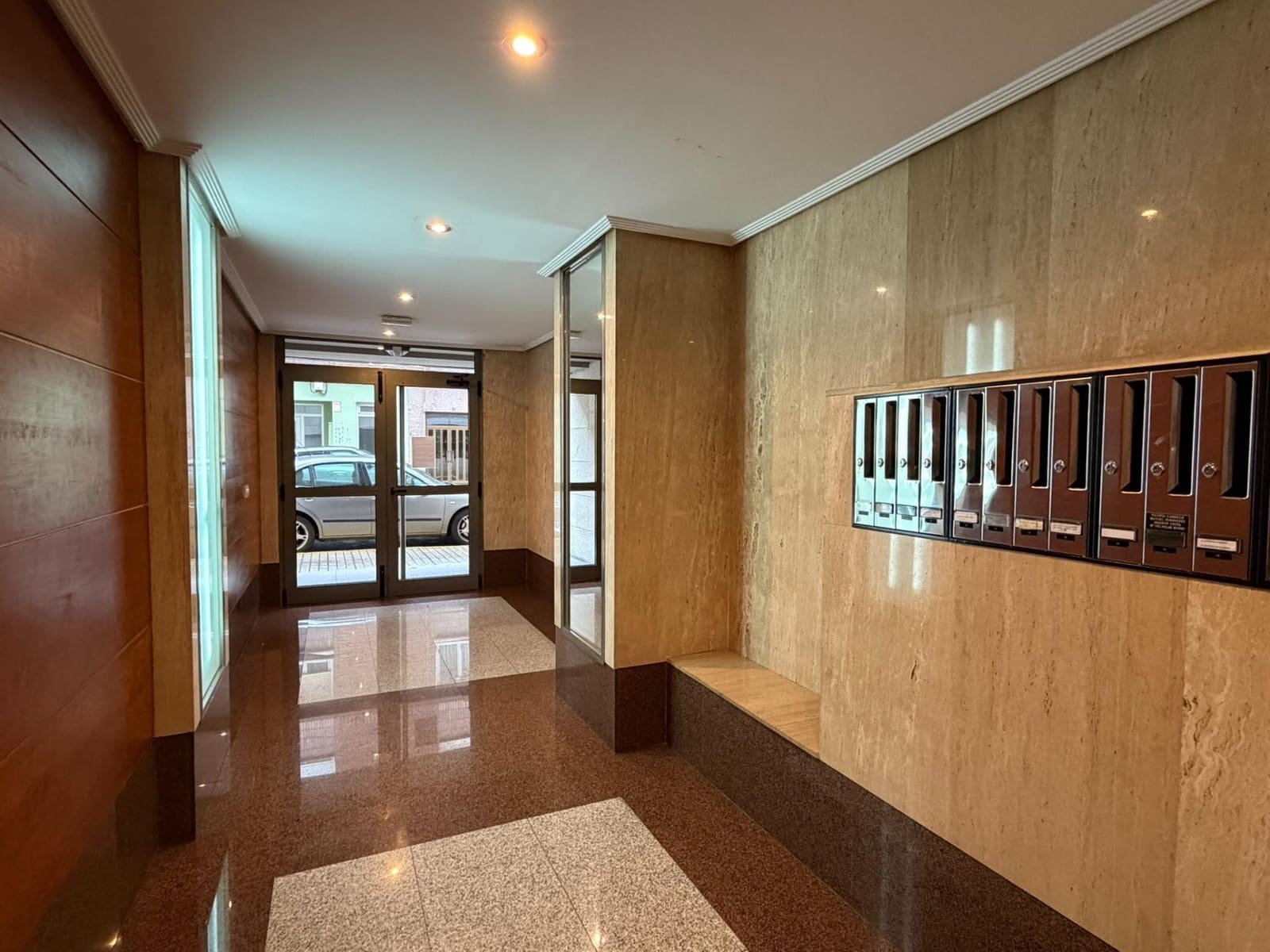 2 bedroom Apartment for rent in Ponferrada with garage - € 600 (Ref: 9561898)