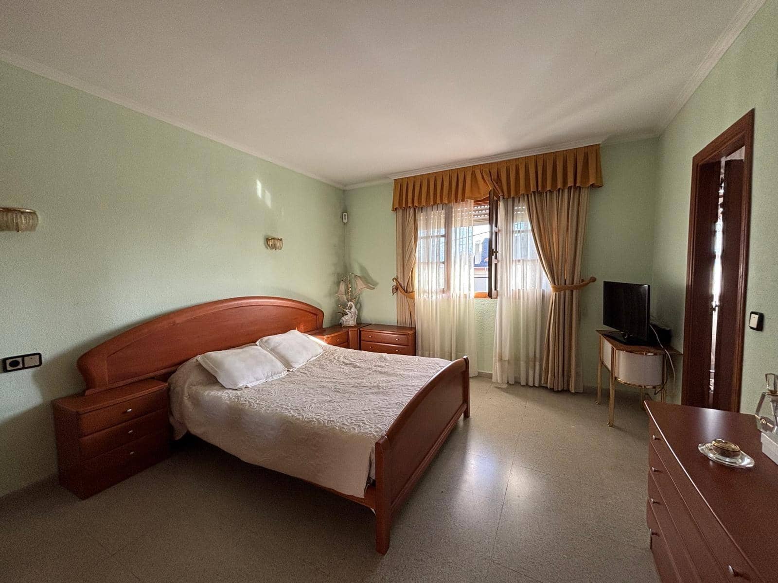 3 bedroom Villa for sale in Cabanas Raras with garage - € 189,000 (Ref: 9568739)