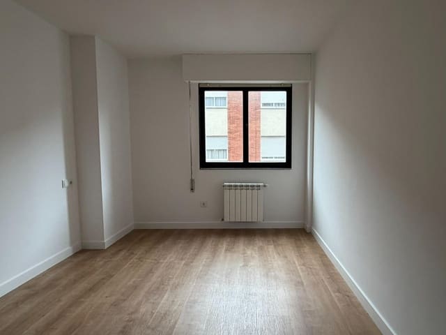 3 sovrum Lägenhet till salu i Ponferrada - 129 000 € (Ref: 9571264)