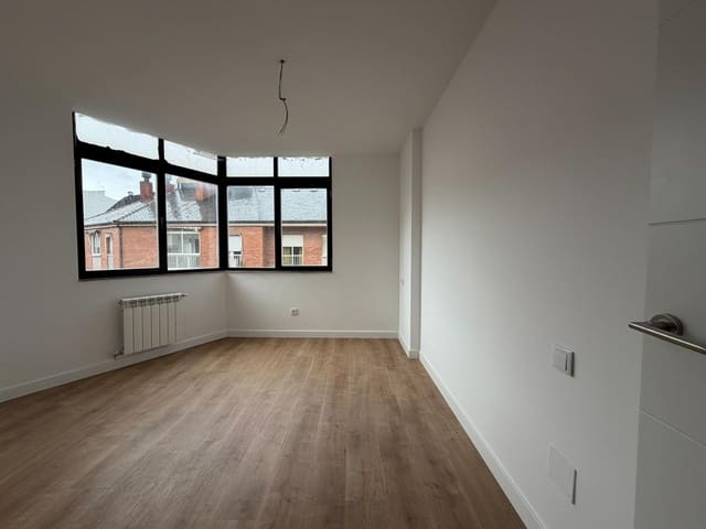 3 sovrum Lägenhet till salu i Ponferrada - 129 000 € (Ref: 9571264)