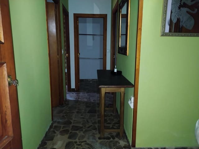 4 slaapkamer Finca/Landhuis te koop in Camponaraya met garage - € 65.000 (Ref: 9574696)