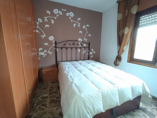 4 slaapkamer Finca/Landhuis te koop in Camponaraya met garage - € 65.000 (Ref: 9574696)