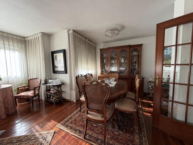 Piso de 5 habitaciones en Ponferrada en venta - 179.000 € (Ref: 9619355)