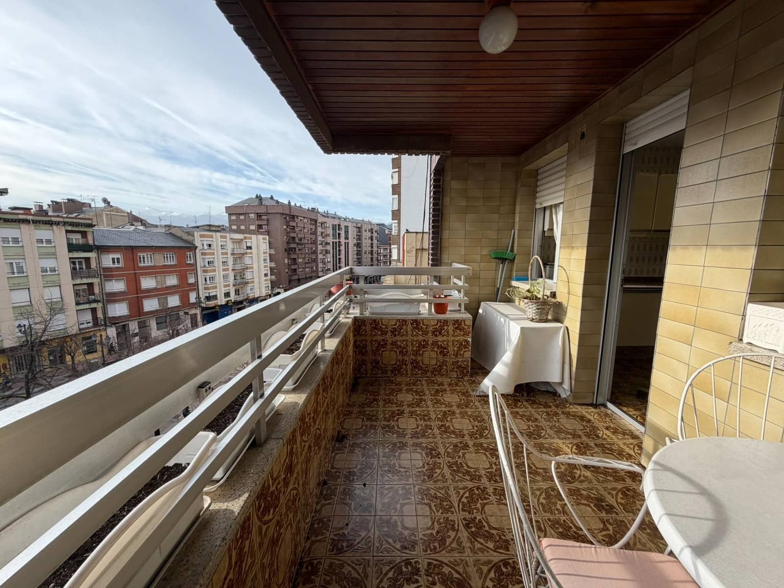 Piso de 5 habitaciones en Ponferrada en venta - 179.000 € (Ref: 9619355)