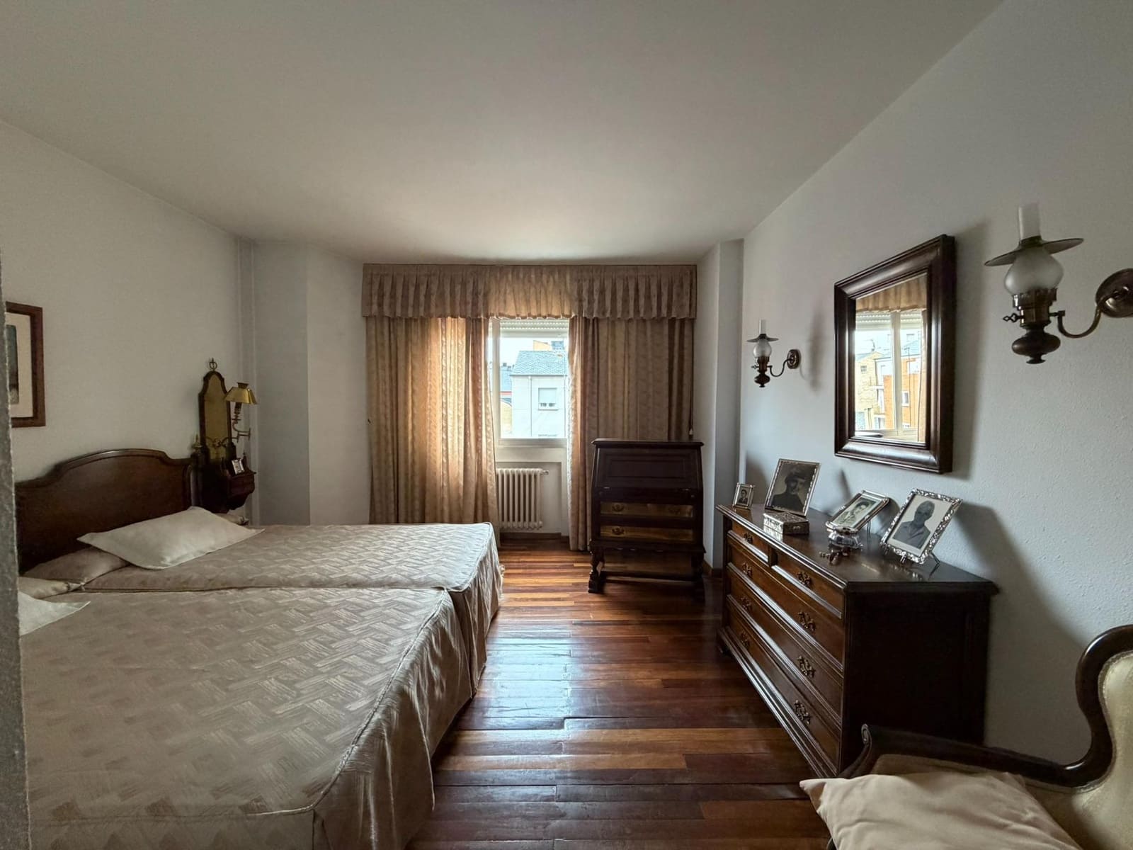 Piso de 5 habitaciones en Ponferrada en venta - 179.000 € (Ref: 9619355)