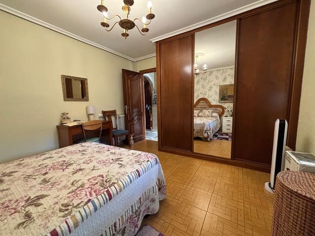 2 chambre Maison de Ville à vendre à Villaquilambre - 185 000 € (Ref: 9619358)