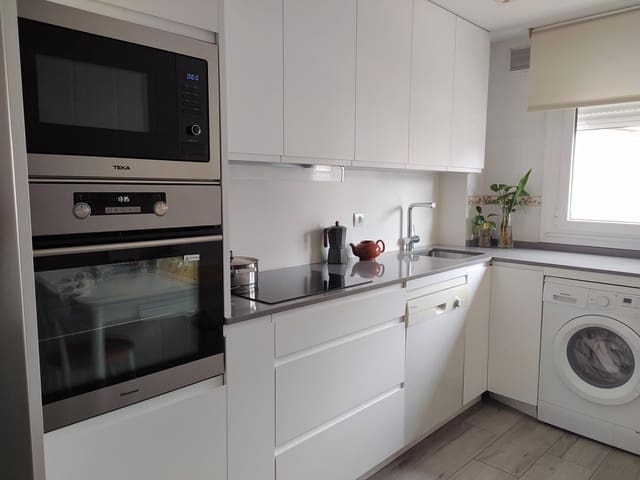 4 sovrum Lägenhet till salu i Ponferrada med garage - 145 000 € (Ref: 9666599)