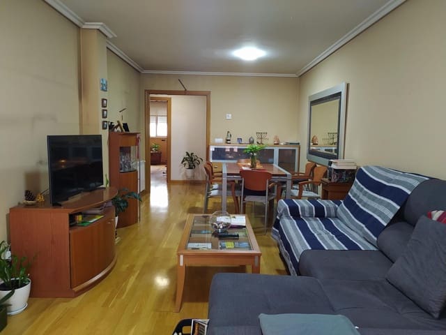 4 sovrum Lägenhet till salu i Ponferrada med garage - 145 000 € (Ref: 9666599)