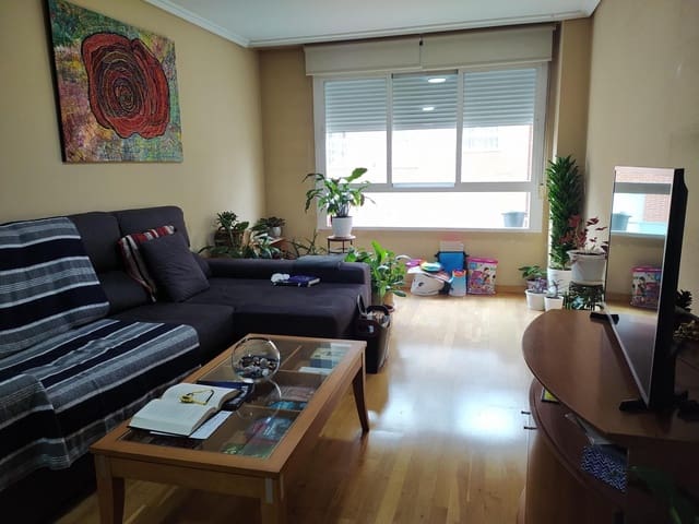 4 sovrum Lägenhet till salu i Ponferrada med garage - 145 000 € (Ref: 9666599)