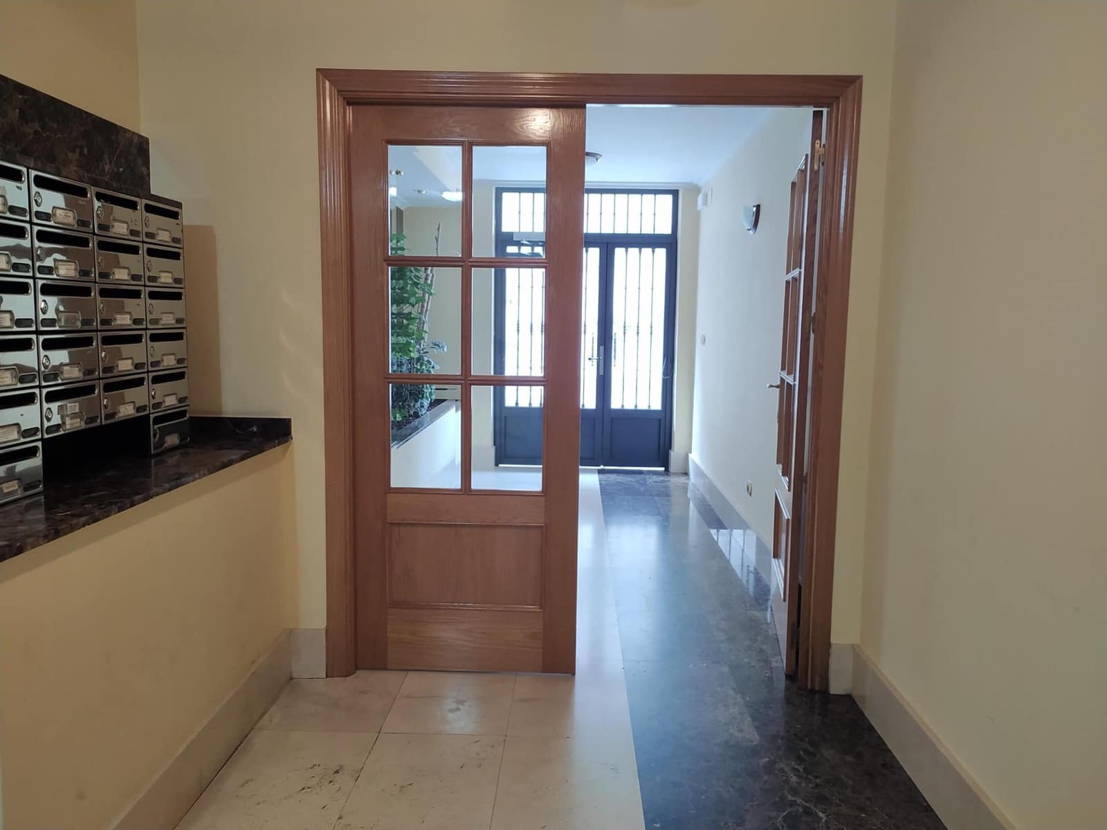 4 makuuhuone Asunto myytävänä paikassa Ponferrada mukana 
autotalli - 145 000 € (Ref: 9666599)