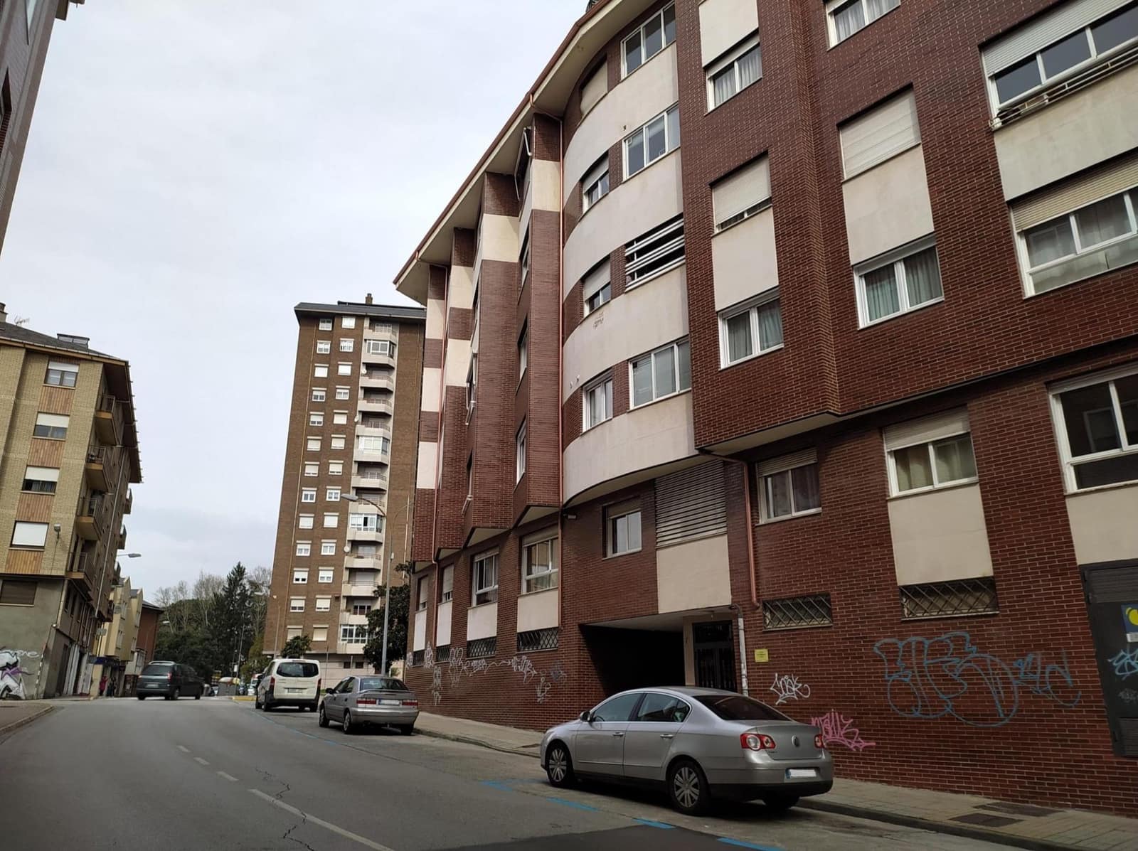 4 makuuhuone Asunto myytävänä paikassa Ponferrada mukana 
autotalli - 145 000 € (Ref: 9666599)