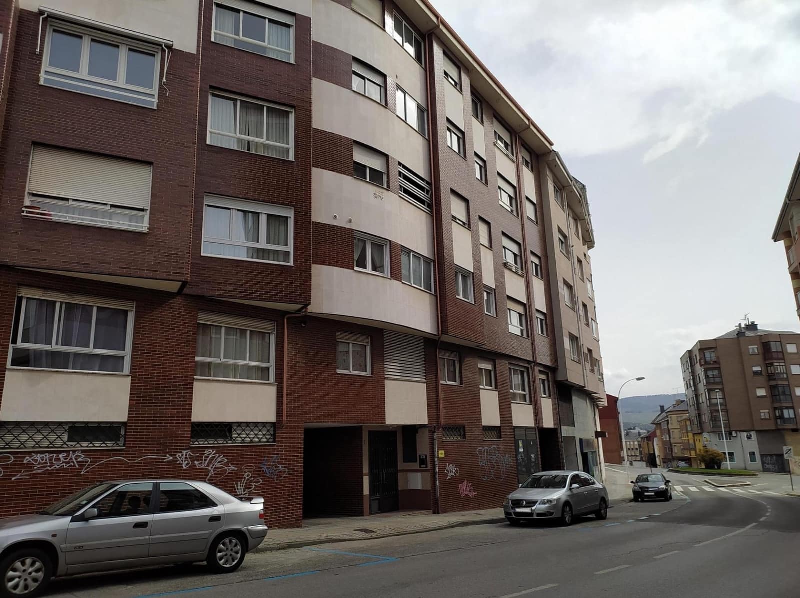 4 makuuhuone Asunto myytävänä paikassa Ponferrada mukana 
autotalli - 145 000 € (Ref: 9666599)