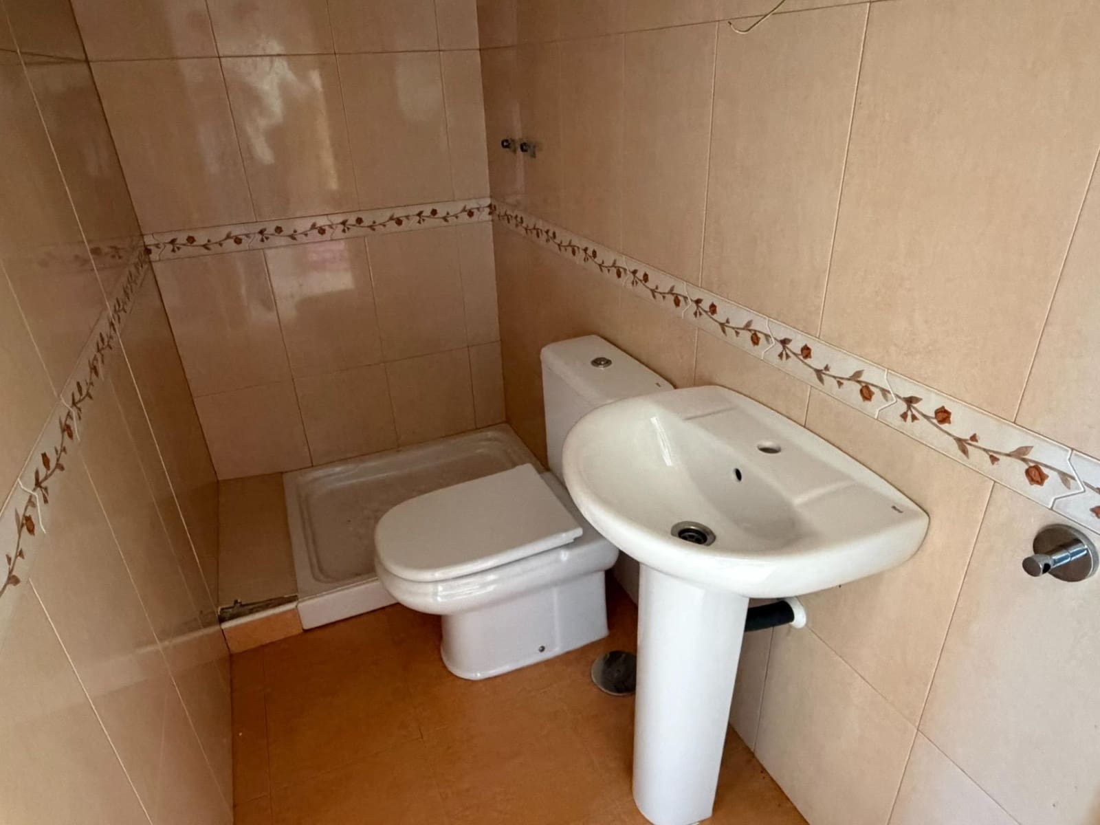 4 bedroom Semi-detached Villa for sale in Cacabelos - € 231,000 (Ref: 9695423)