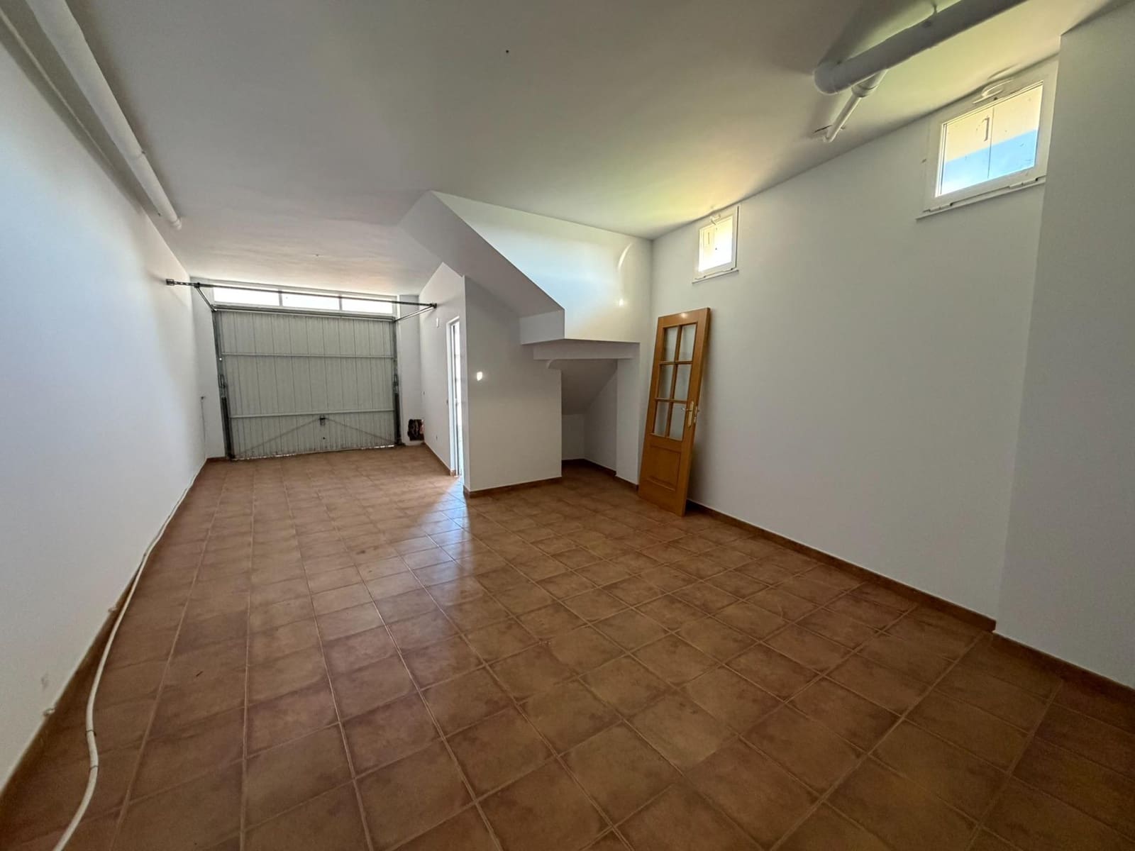 4 bedroom Semi-detached Villa for sale in Cacabelos - € 231,000 (Ref: 9695423)