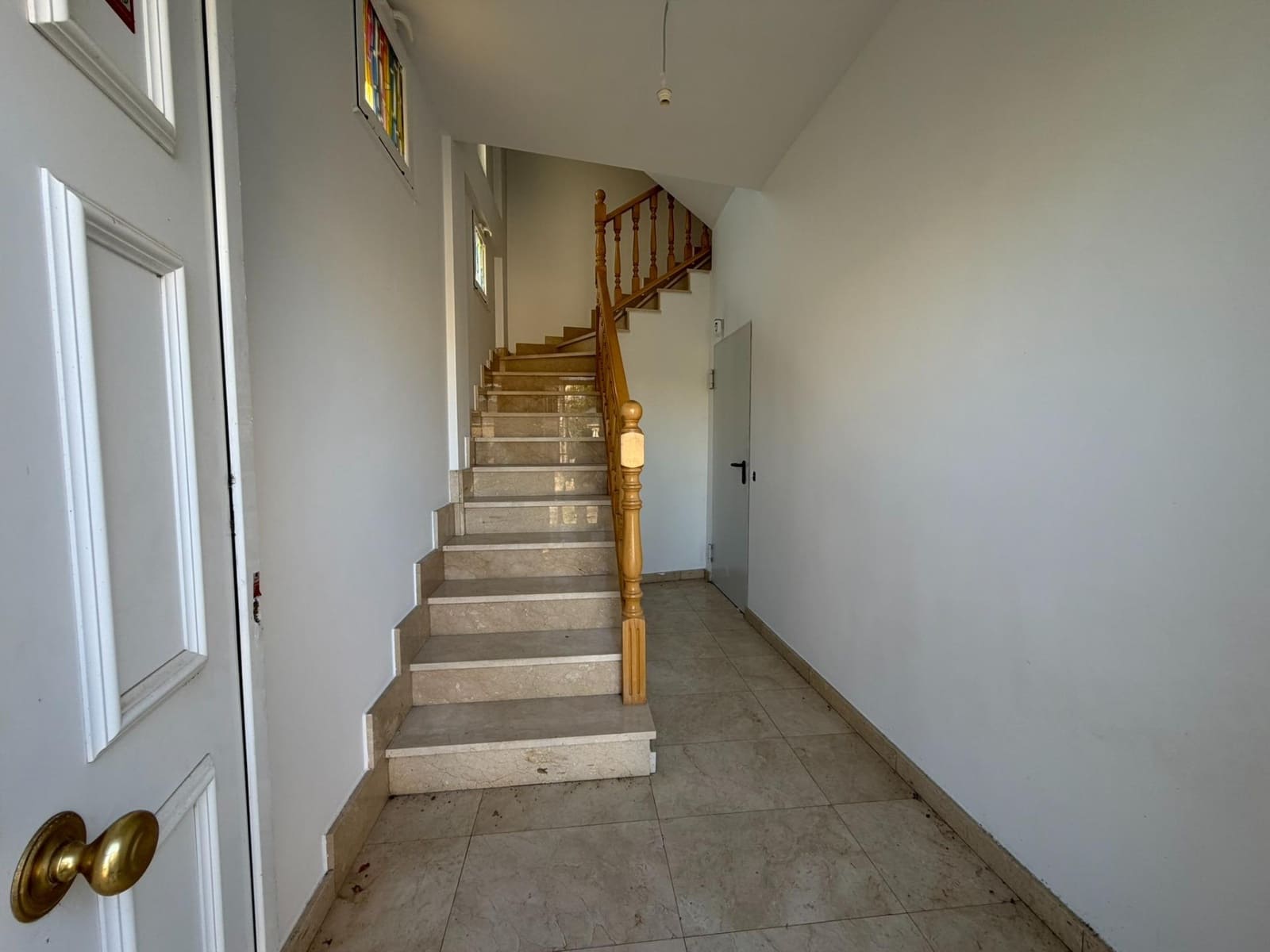 4 bedroom Semi-detached Villa for sale in Cacabelos - € 231,000 (Ref: 9695423)