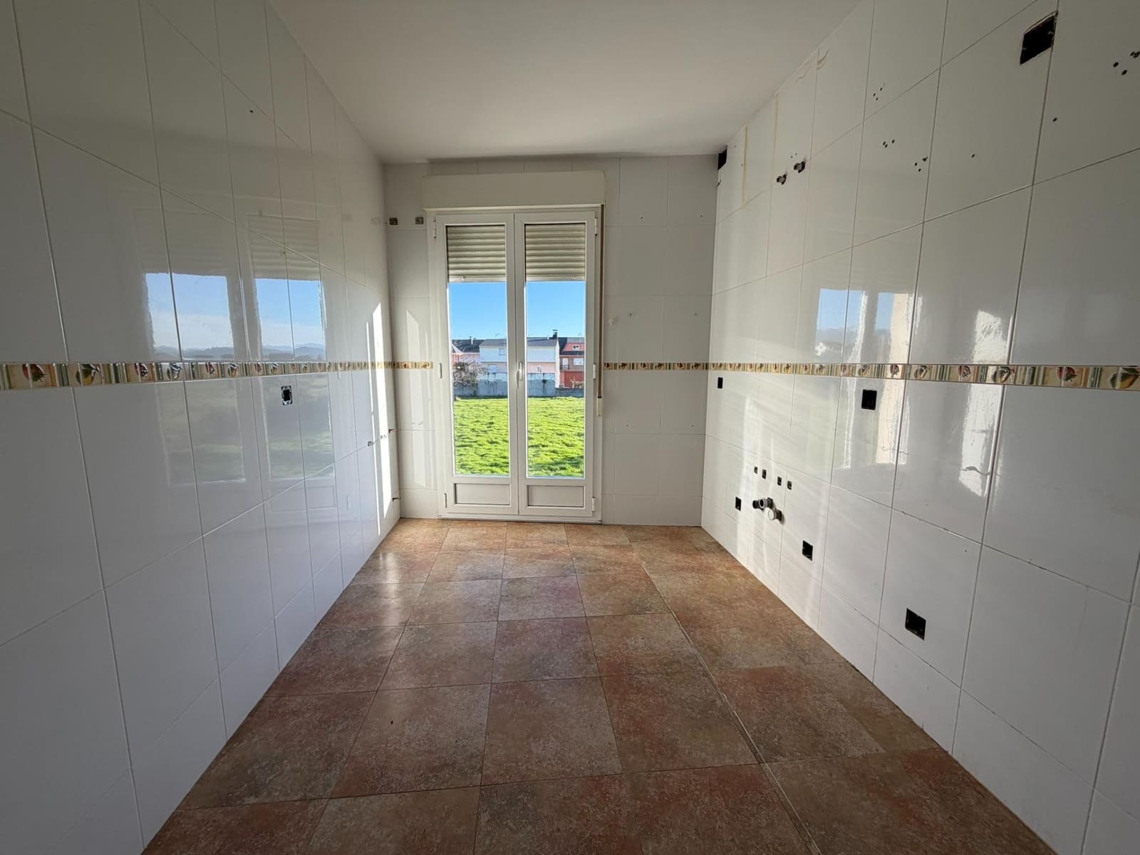 4 bedroom Semi-detached Villa for sale in Cacabelos - € 231,000 (Ref: 9695423)