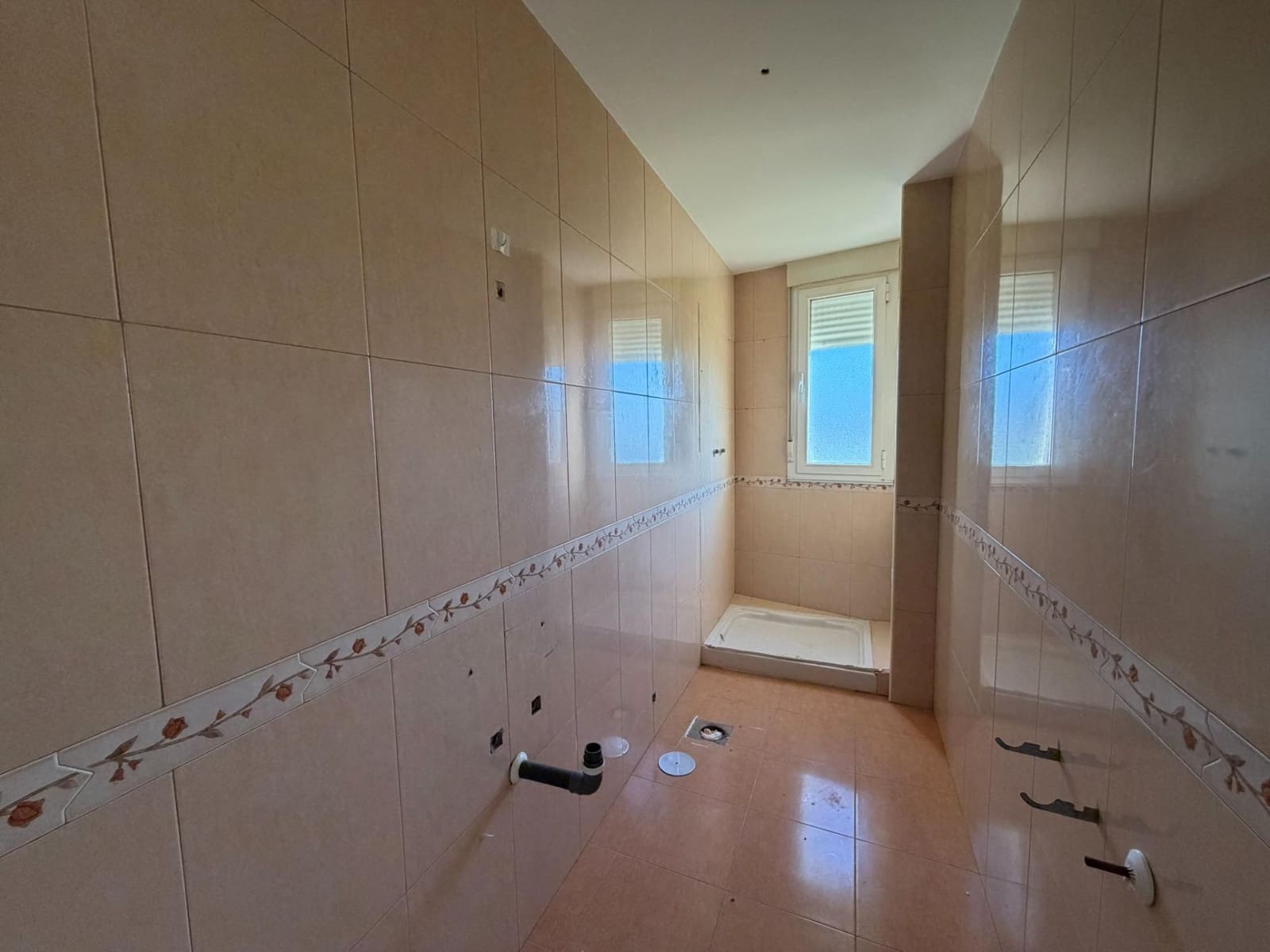 4 bedroom Semi-detached Villa for sale in Cacabelos - € 231,000 (Ref: 9695423)