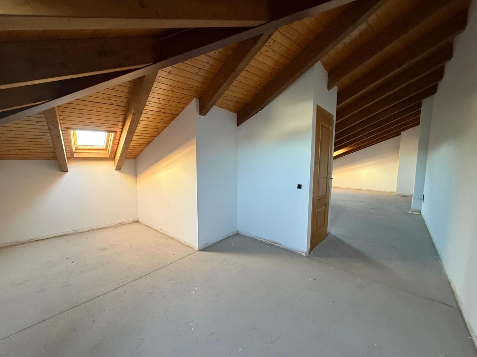 4 bedroom Semi-detached Villa for sale in Cacabelos - € 231,000 (Ref: 9695423)