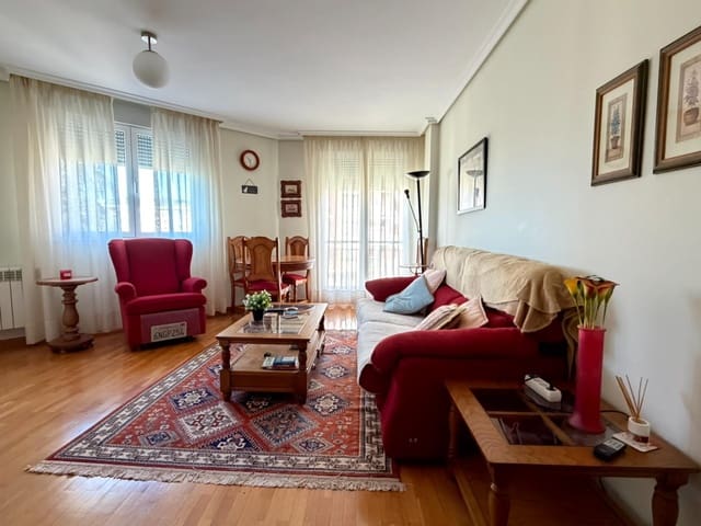 Appartement de 2 chambres à louer à Ponferrada avec garage - 600 € (Ref: 9735664)