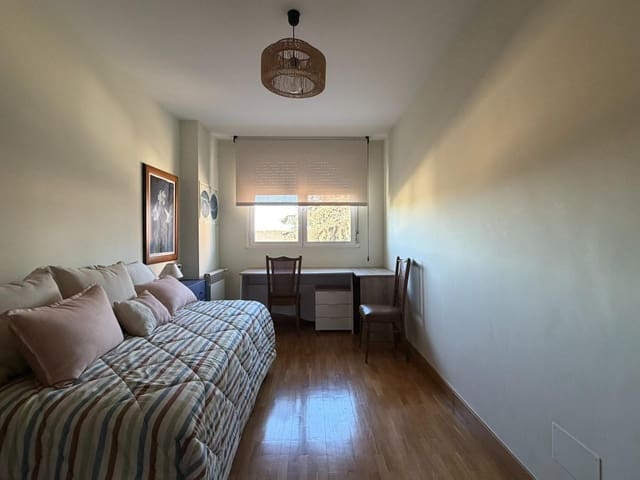 Appartement de 2 chambres à louer à Ponferrada avec garage - 600 € (Ref: 9735664)