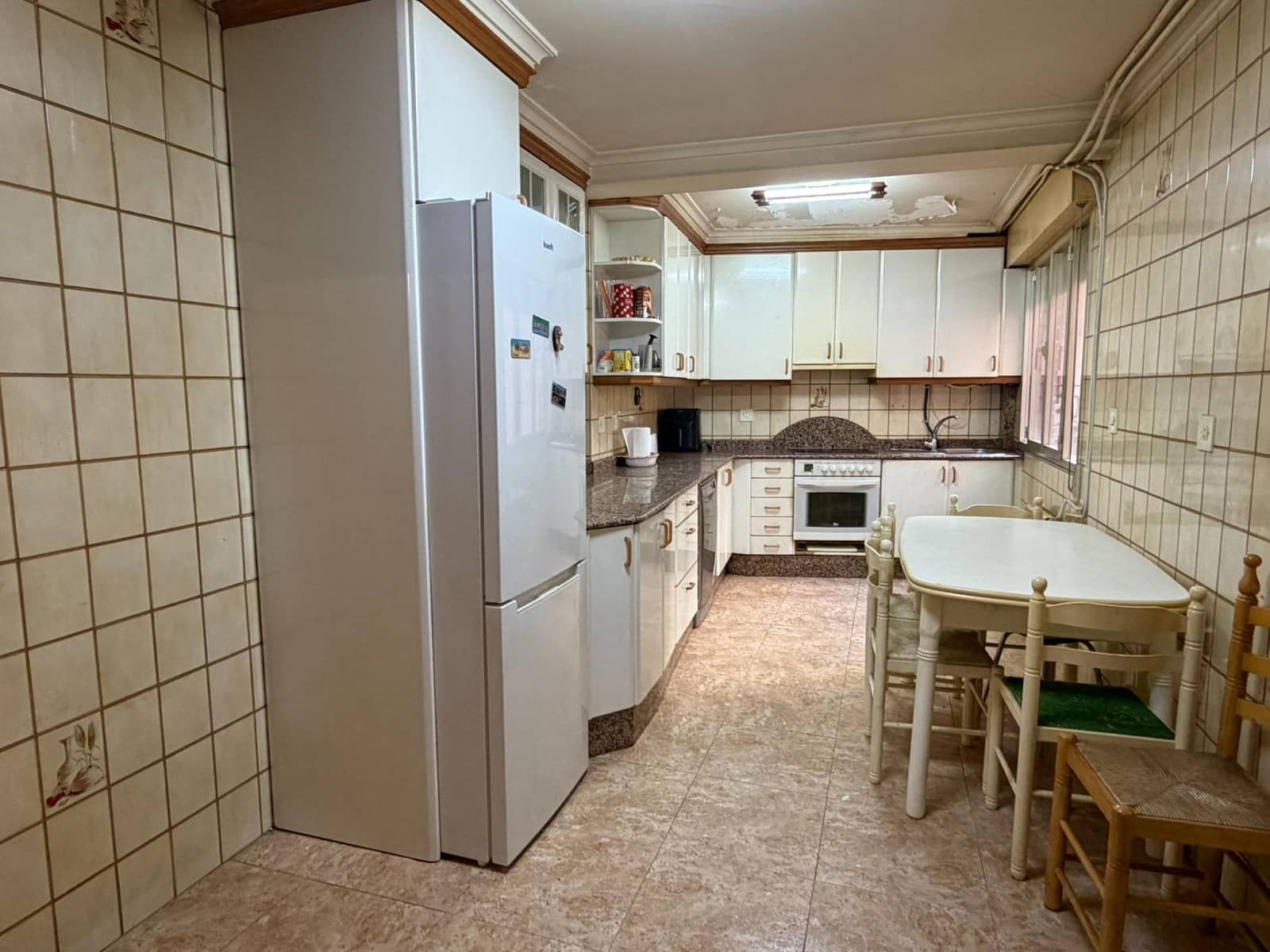 4 slaapkamer Flat te koop in Ponferrada - € 94.000 (Ref: 9759053)