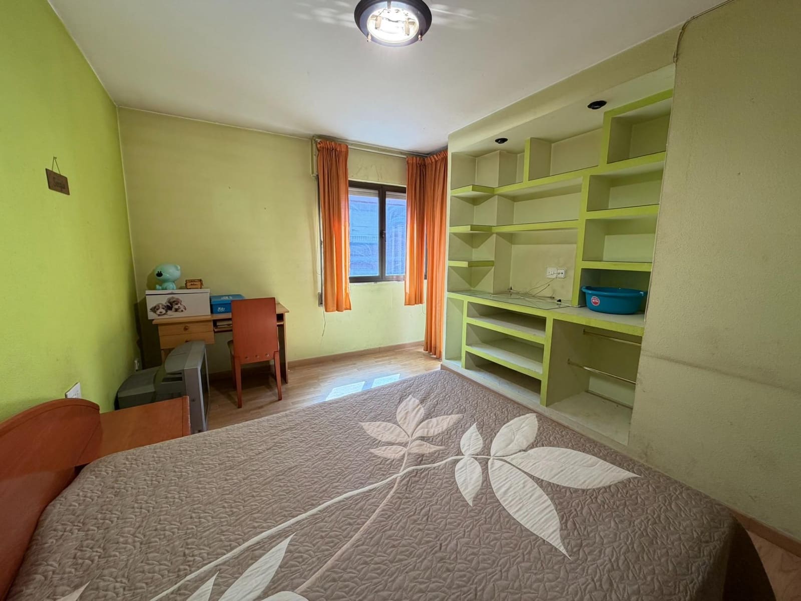 4 slaapkamer Flat te koop in Ponferrada - € 94.000 (Ref: 9759053)