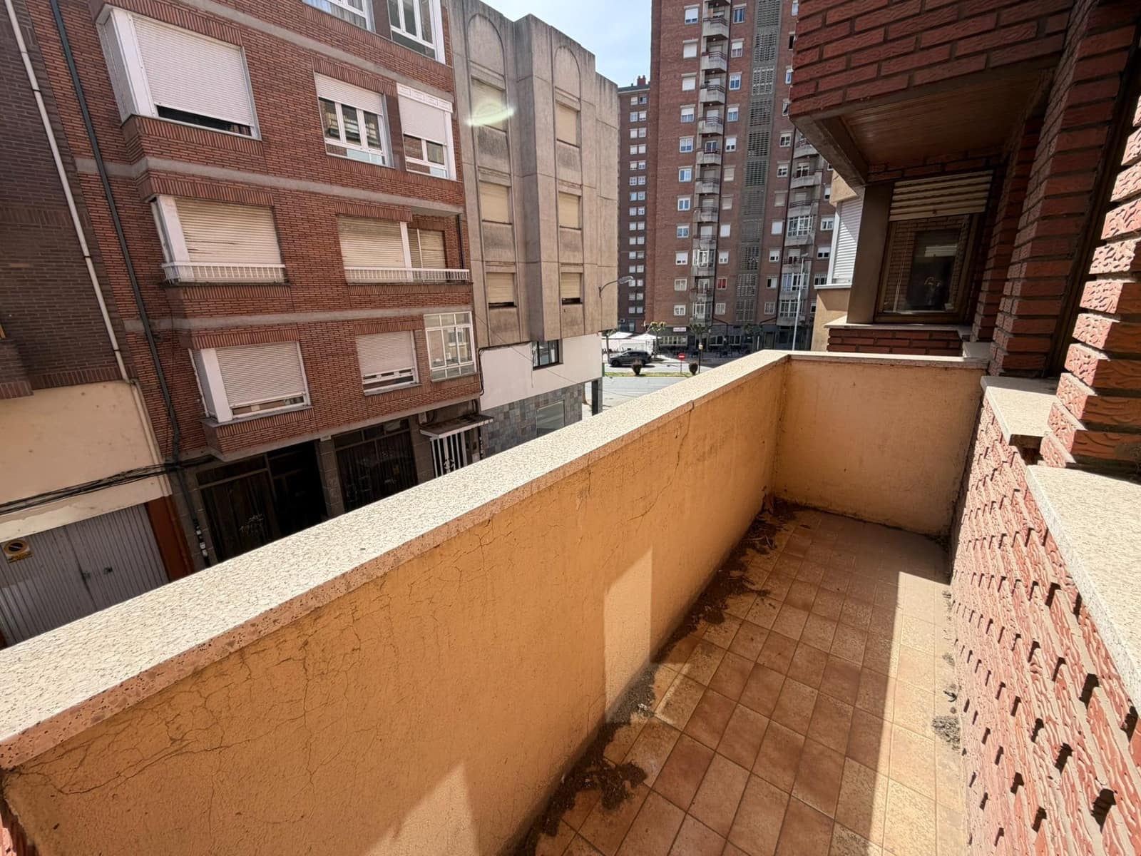 4 slaapkamer Flat te koop in Ponferrada - € 94.000 (Ref: 9759053)