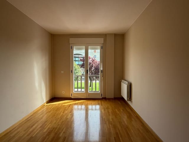 3 slaapkamer Rijtjeshuis te koop in Camponaraya met garage - € 190.000 (Ref: 9788475)