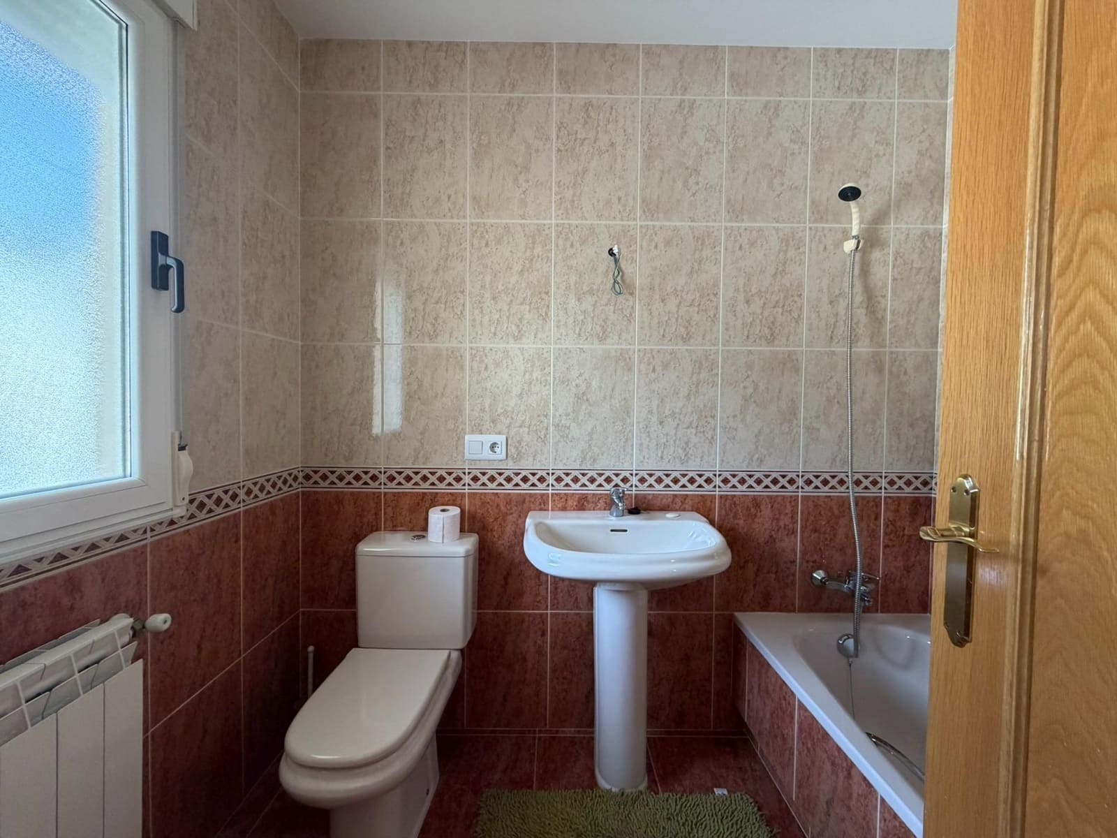 3 slaapkamer Rijtjeshuis te koop in Camponaraya met garage - € 190.000 (Ref: 9788475)