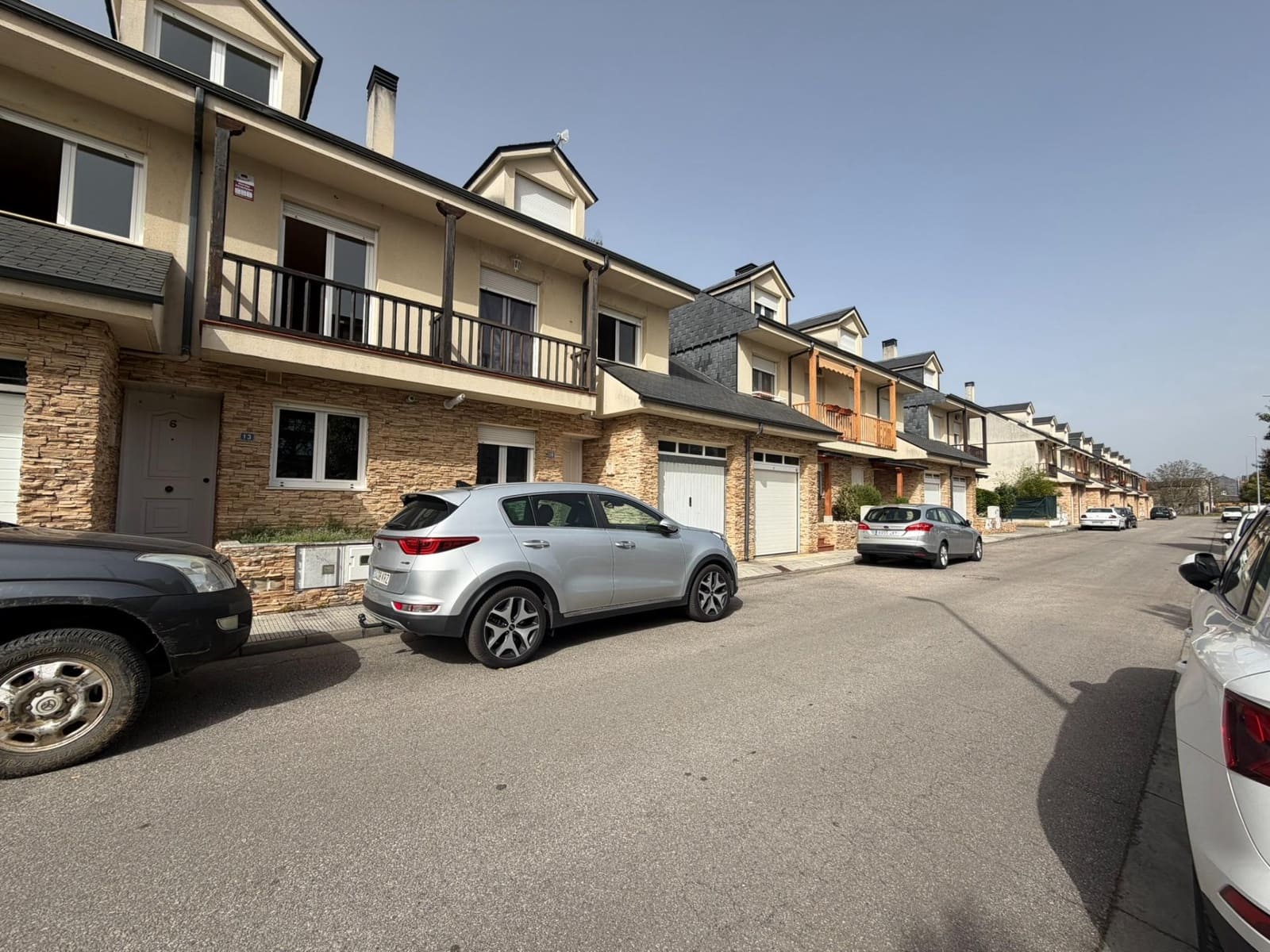 3 slaapkamer Rijtjeshuis te koop in Camponaraya met garage - € 190.000 (Ref: 9788475)